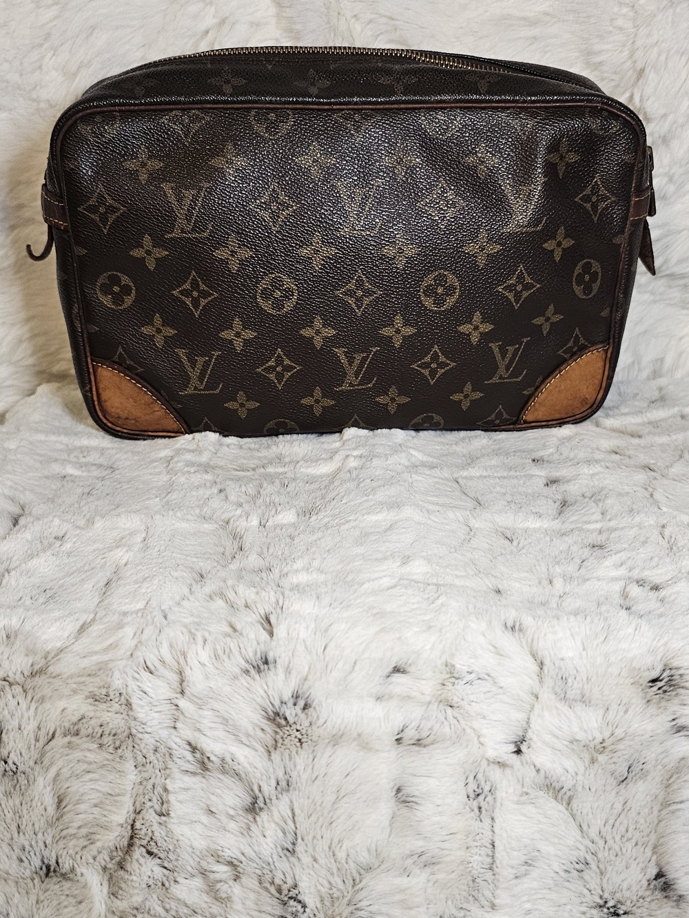 Louis Vuitton Brown Monogram Canvas Toiletry Pouch - Picture 2 of 14